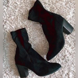 Boots - black faux suede feel